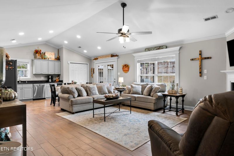 918 Thunder Creek Dr, Maryville, TN 37801