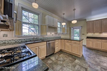 918 Windgate St, Knoxville, TN 37919