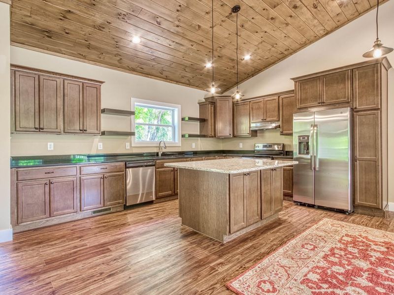 919 Cliff Branch Rd, Gatlinburg, TN 37738