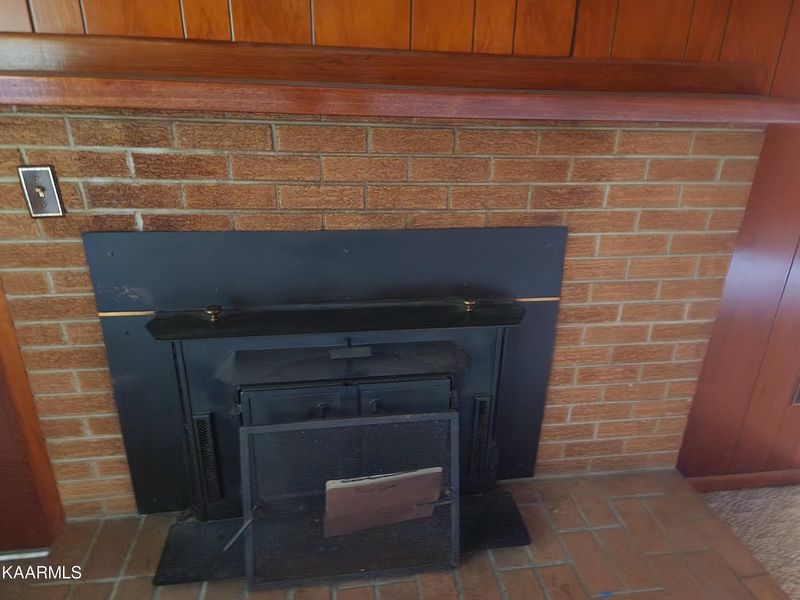 919 Mountain Rd, Clinton, TN 37716
