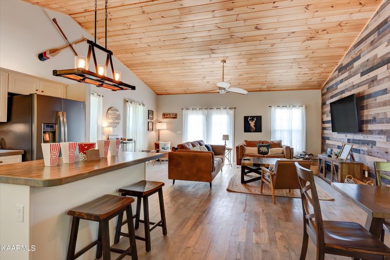 919 Sanctuary Shores Way, Sevierville, TN 37876