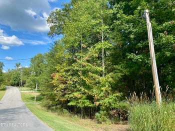 92 Hanning Dr, Crossville, TN 38558