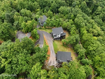 920 Black Gum Gap Rd, Gatlinburg, TN 37738