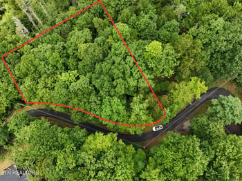 920 Black Gum Gap Rd, Gatlinburg, TN 37738