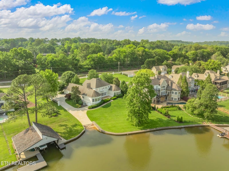 920 Harbor Pointe Way, Knoxville, TN 37922
