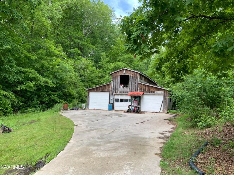 920 New Midway Rd, Kingston, TN 37763