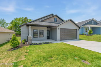 920 Stratford Ave, Sweetwater, TN 37874