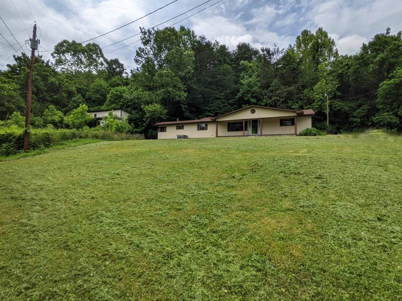 920 Sycamore Dr, Sevierville, TN 37876