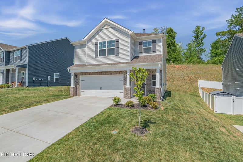 920 Utopia Ln, Knoxville, TN 37932
