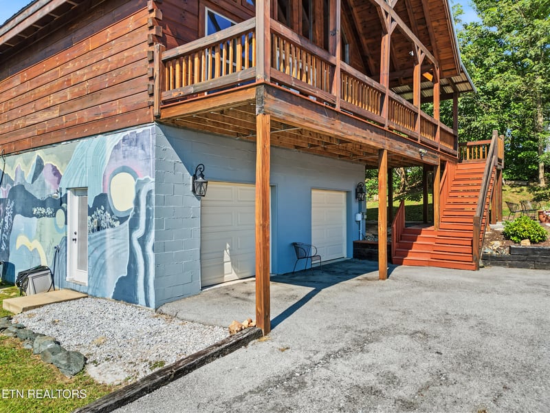 920 W Cedar Ln, Gatlinburg, TN 37738