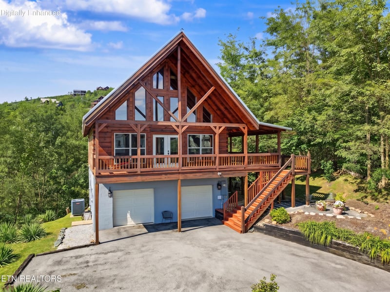 920 W Cedar Ln, Gatlinburg, TN 37738