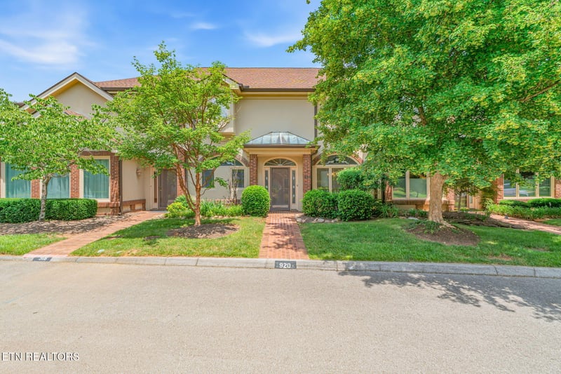 920 Westcourt Dr, Knoxville, TN 37919