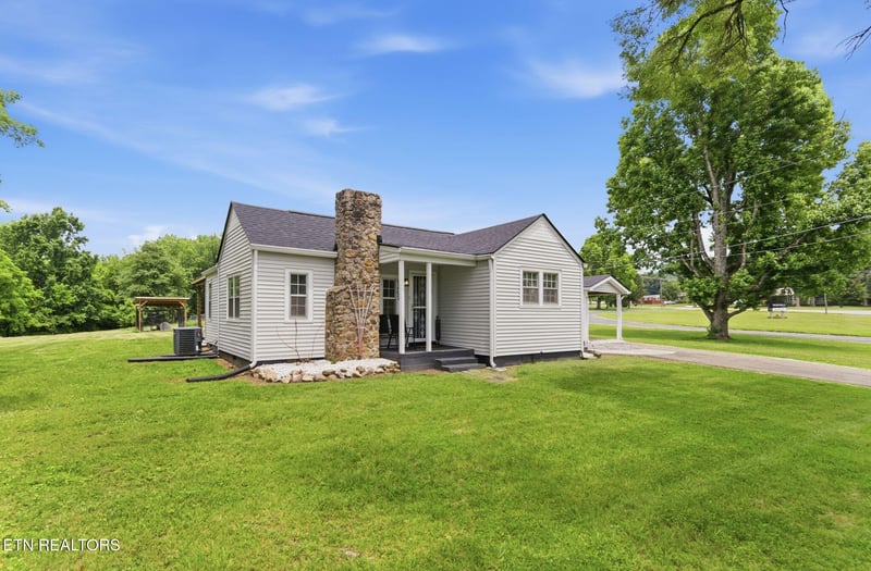 9207 Strawberry Plains Pike, Strawberry Plains, TN 37871