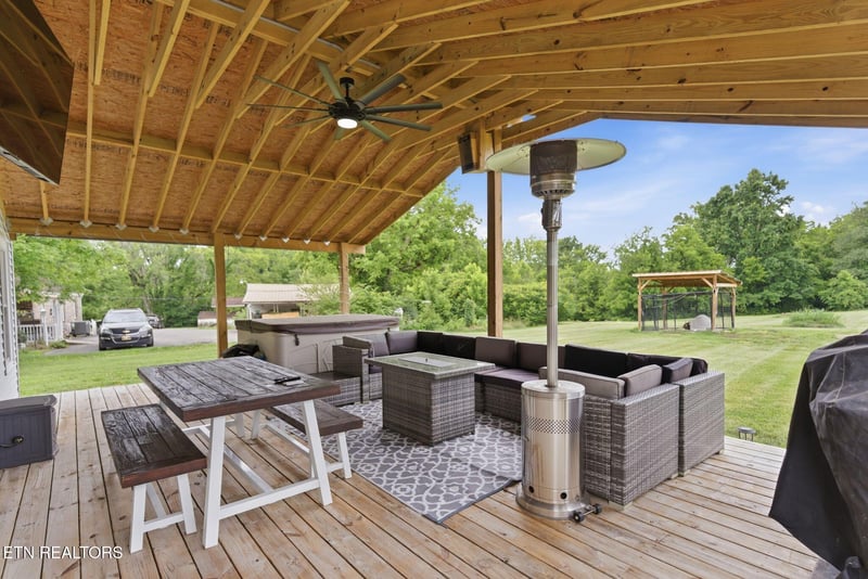 9207 Strawberry Plains Pike, Strawberry Plains, TN 37871