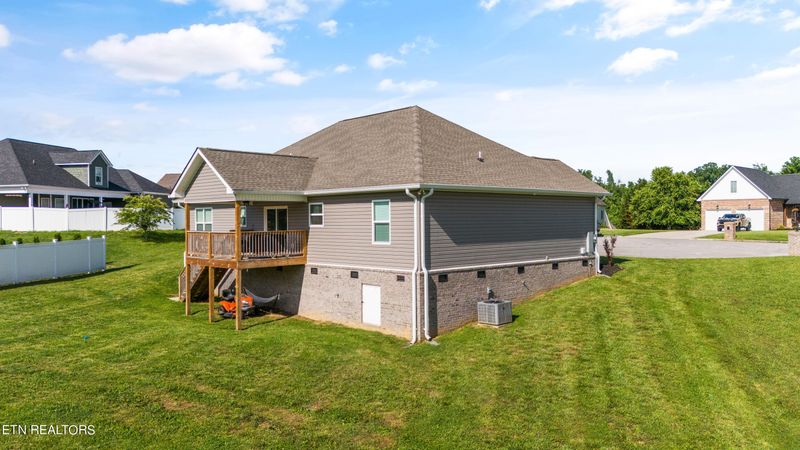 9209 Gabrielle Rd, Strawberry Plains, TN 37871