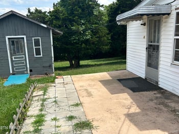 921 Fowler St, Clinton, TN 37716