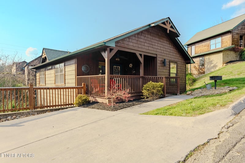 921 Mcmakin Way, Pigeon Forge, TN 37863