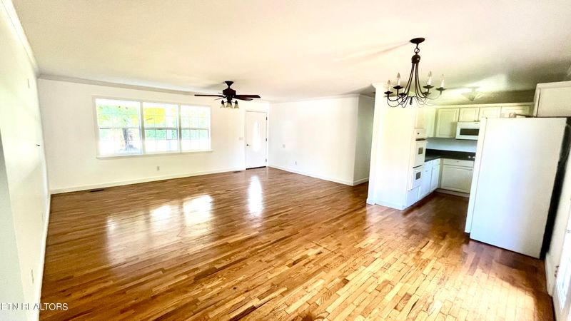 921 Patton Ferry Rd, Kingston, TN 37763