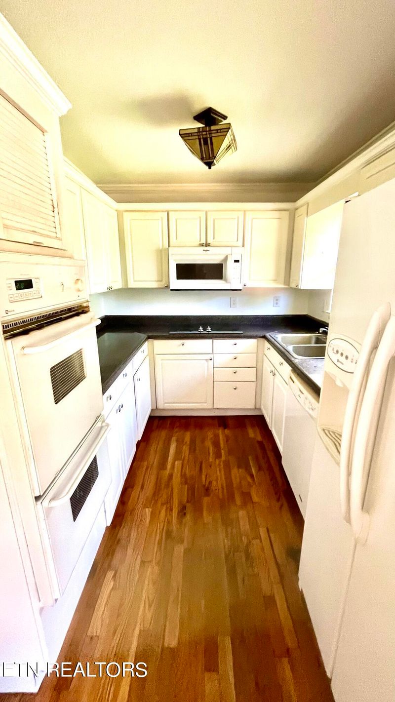 921 Patton Ferry Rd, Kingston, TN 37763