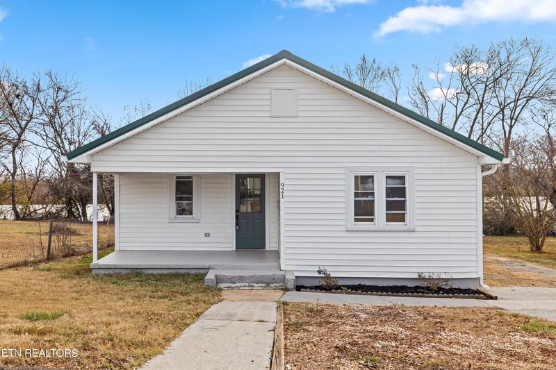 921 Vale St, Loudon, TN 37774