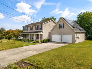 9212 Countryway Dr, Knoxville, TN 37922