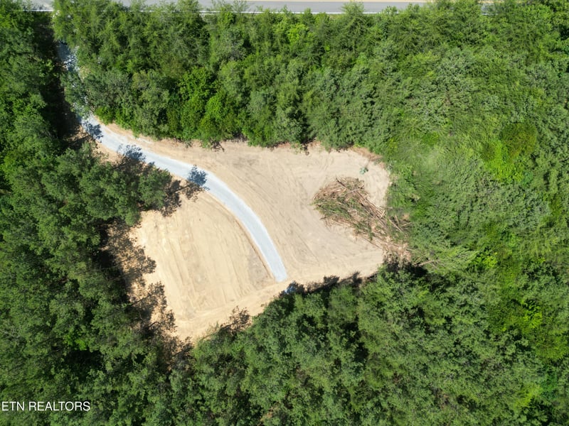 9217 Taylors Chapel Rd, Crossville, TN 38572