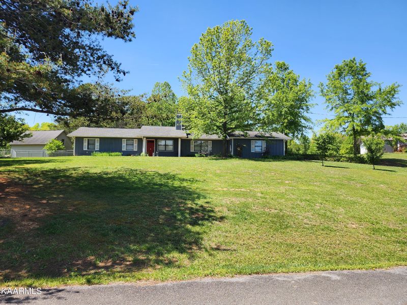 922 Hidden Harbor Ln, Sevierville, TN 37876