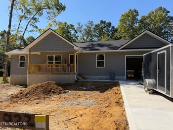 922 Kemah Ln, Crossville, TN 38572