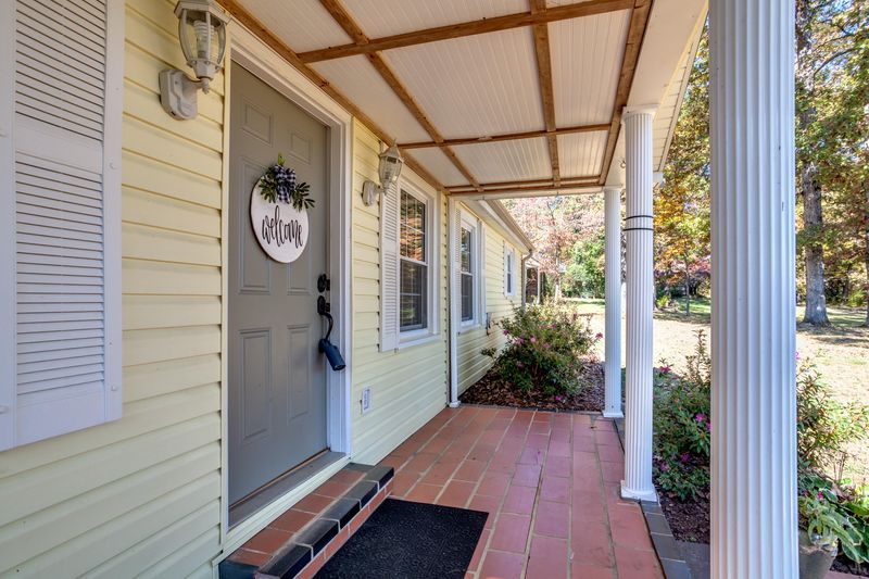 922 Sam Houston Rd, Maryville, TN 37804