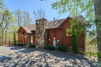 922 Scenic Tr, Gatlinburg, TN 37738