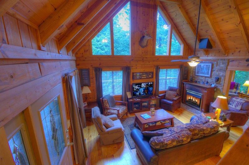 922 Statham Way, Gatlinburg, TN 37738