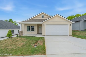 922 Stratford Ave, Sweetwater, TN 37874