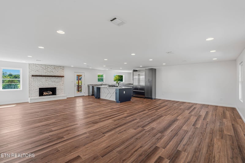 9220 Slade Rd, Knoxville, TN 37931