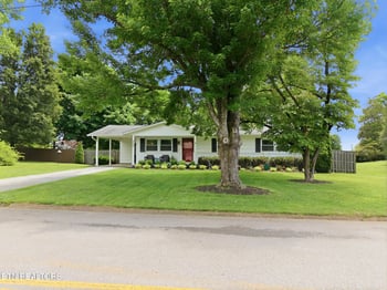 9220 SW Guyot Dr, Knoxville, TN 37922