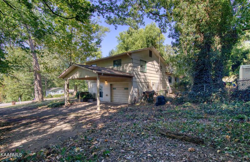 9224 Topoco Dr, Knoxville, TN 37922