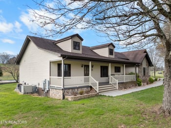 9228 Washington Pike, Corryton, TN 37721