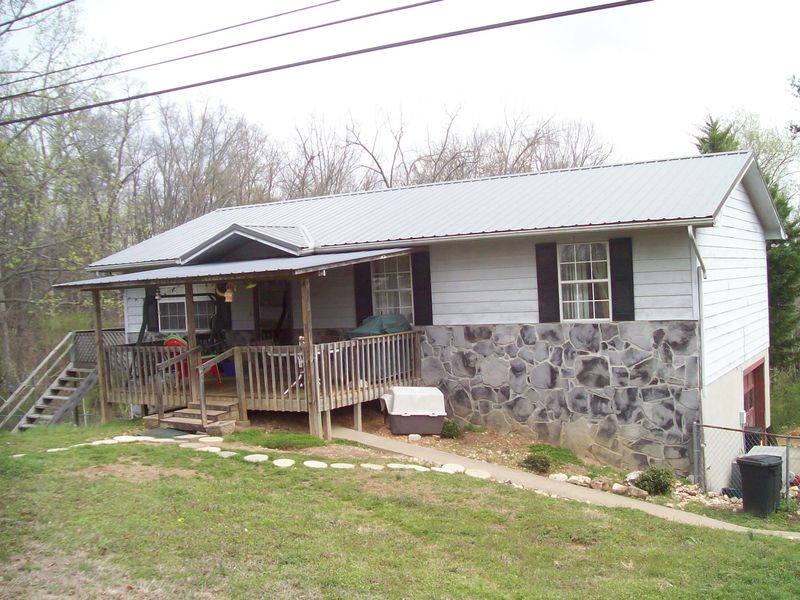 923 Carding Machine Rd, Loudon, TN 37774