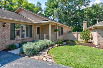 923 Jamestown Way, Maryville, TN 37803