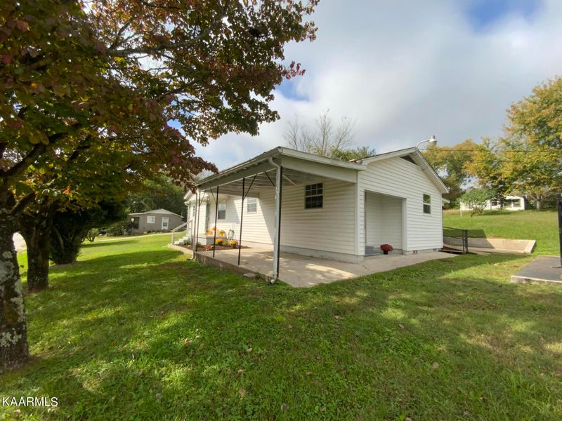 923 N Front St, Rockwood, TN 37854