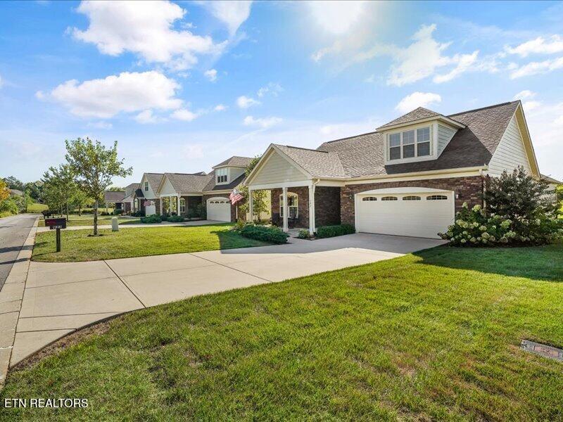 923 Pryse Farm Blvd, Knoxville, TN 37934