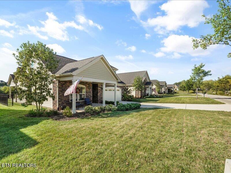 923 Pryse Farm Blvd, Knoxville, TN 37934