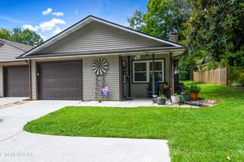 923 S Court St, Maryville, TN 37803