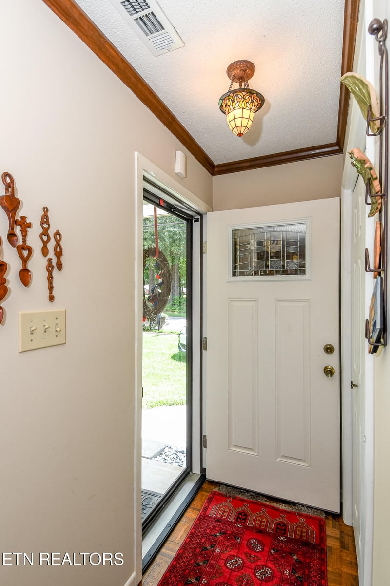 923 S Court St, Maryville, TN 37803