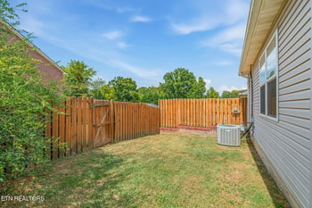 923 Webster Groves Ln, Knoxville, TN 37909