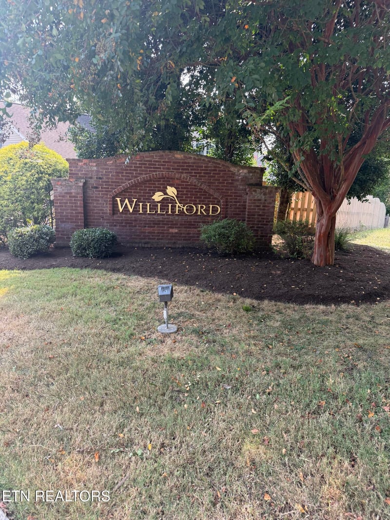 9235 Sway Branch Ln, Knoxville, TN 37922