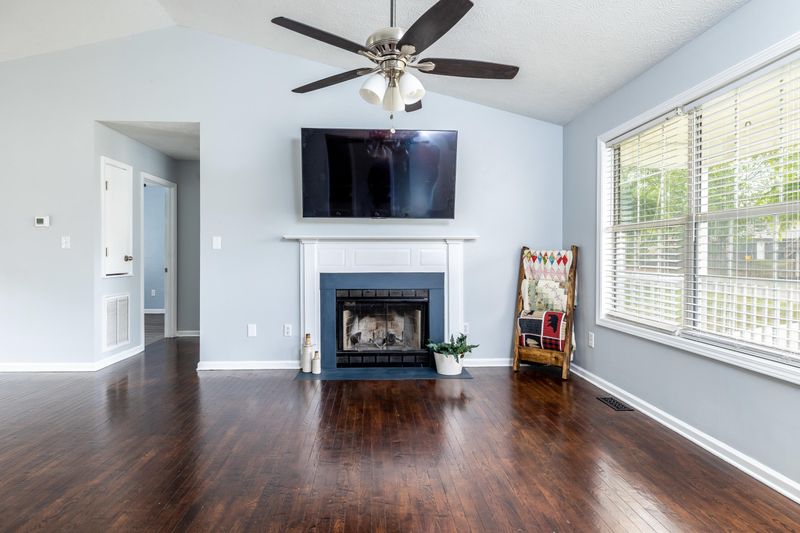 924 Eagle Den Dr, Seymour, TN 37865