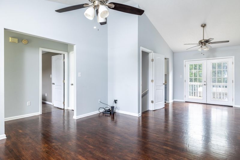 924 Eagle Den Dr, Seymour, TN 37865