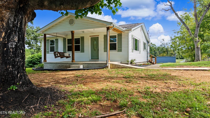 924 Honeysuckle Rd, Maryville, TN 37801