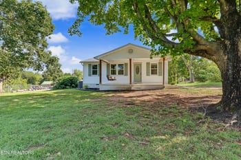 924 Honeysuckle Rd, Maryville, TN 37801