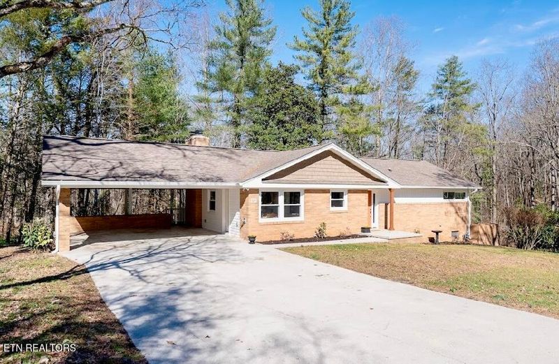 924 W Outer, Oak Ridge, TN 37830